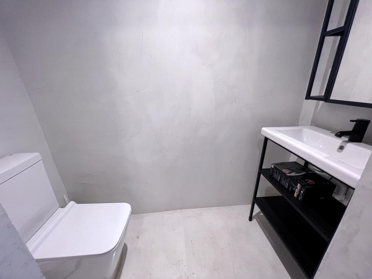 Hug Hotel2022 El Carrer del Canonge Extérieur photo