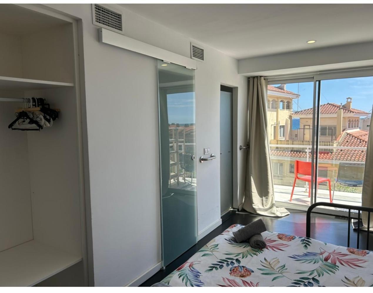 Hug Hotel2022 El Carrer del Canonge Extérieur photo